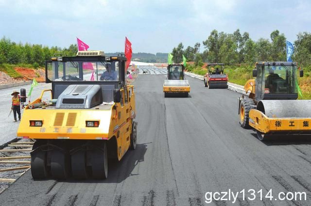 道路施工压路机如何选型？